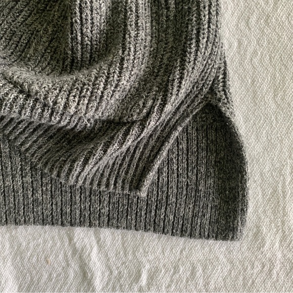 Abercrombie & Fitch Cable Knit Button Up Cardigan - Picture 5 of 8